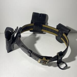 Vtg. Safariland Leather Police Duty Gear Belt Size 32 w/ Accessories